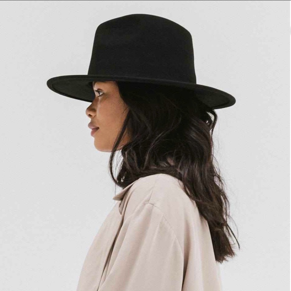 GIGI PIP Wes Black Hat